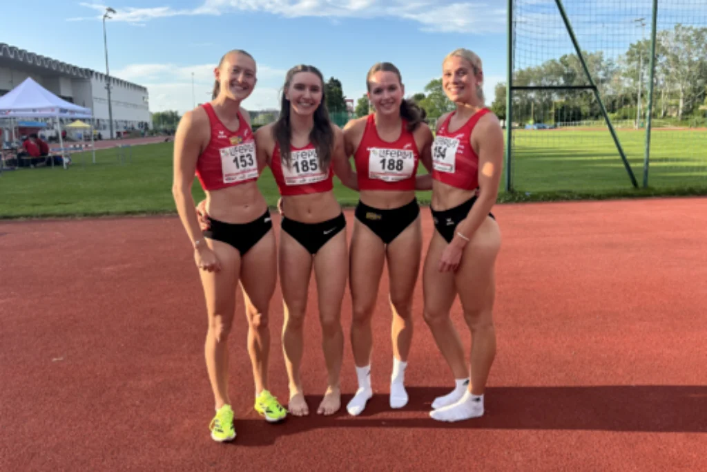 zeigt Anja Dlauhy, Jasmin Ungersböck, Muriel Wohlrab und Klara Dünser (Copyright: ÖLV)