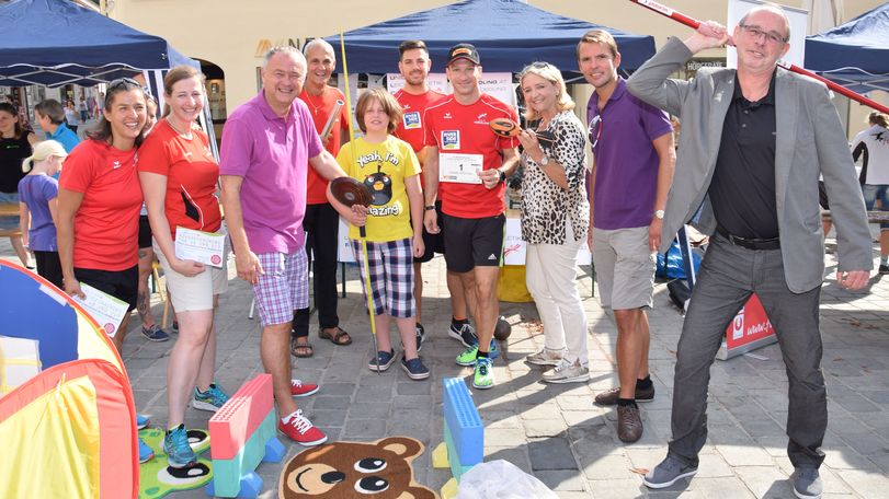 Grupenfoto beim Tag des Sports