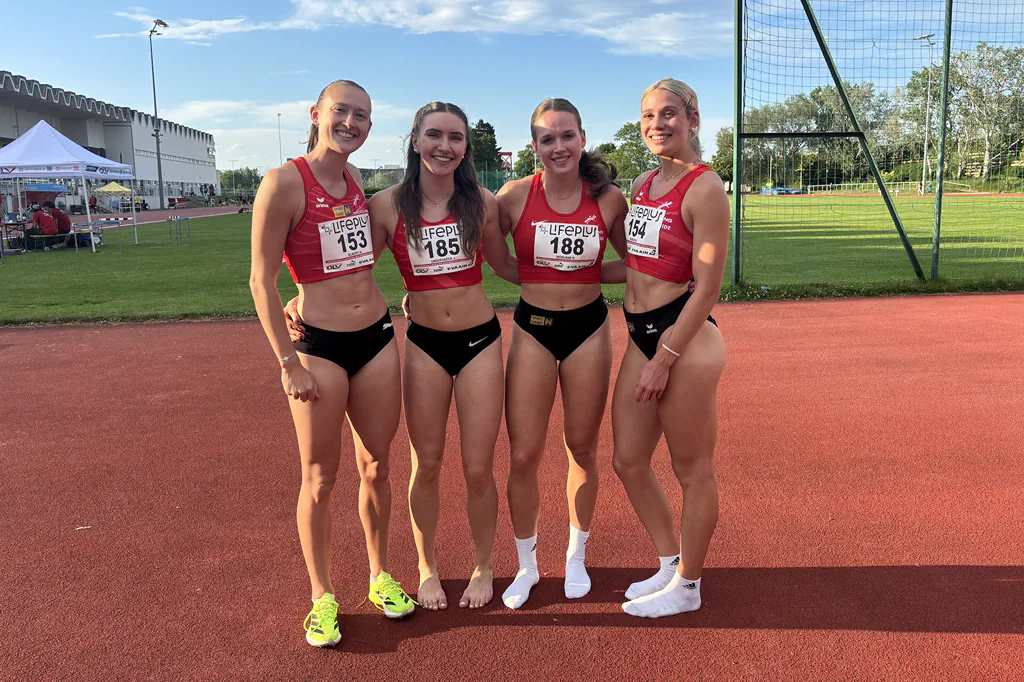 zeigt Anja Dlauhy, Jasmin Ungersböck, Muriel Wohlrab und Klara Dünser (Copyright: ÖLV)